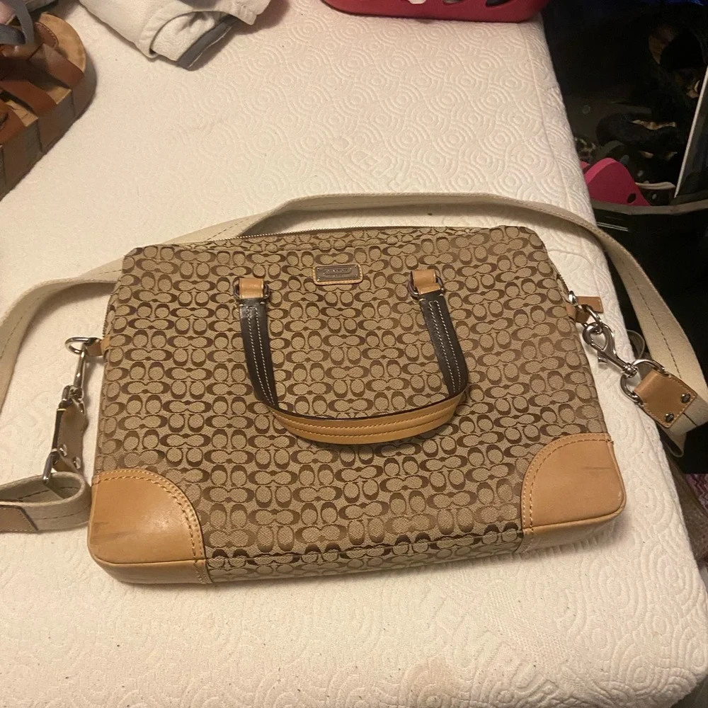 Women's Tan and Brown computer bag - Picture 4 of 4